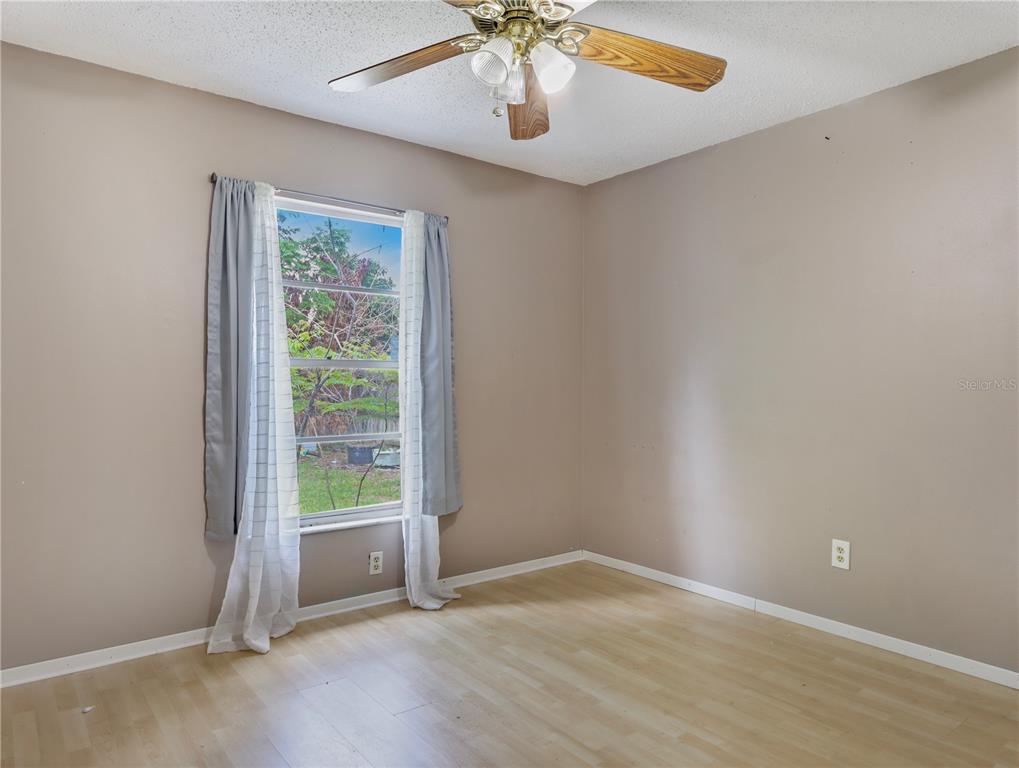 Secondary bedroom